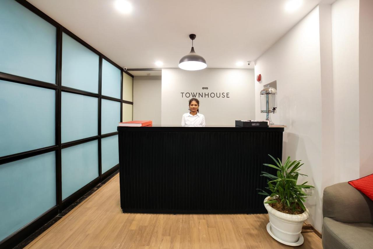 Oyo Townhouse 019 Anand Vihar Hotell New Delhi Eksteriør bilde